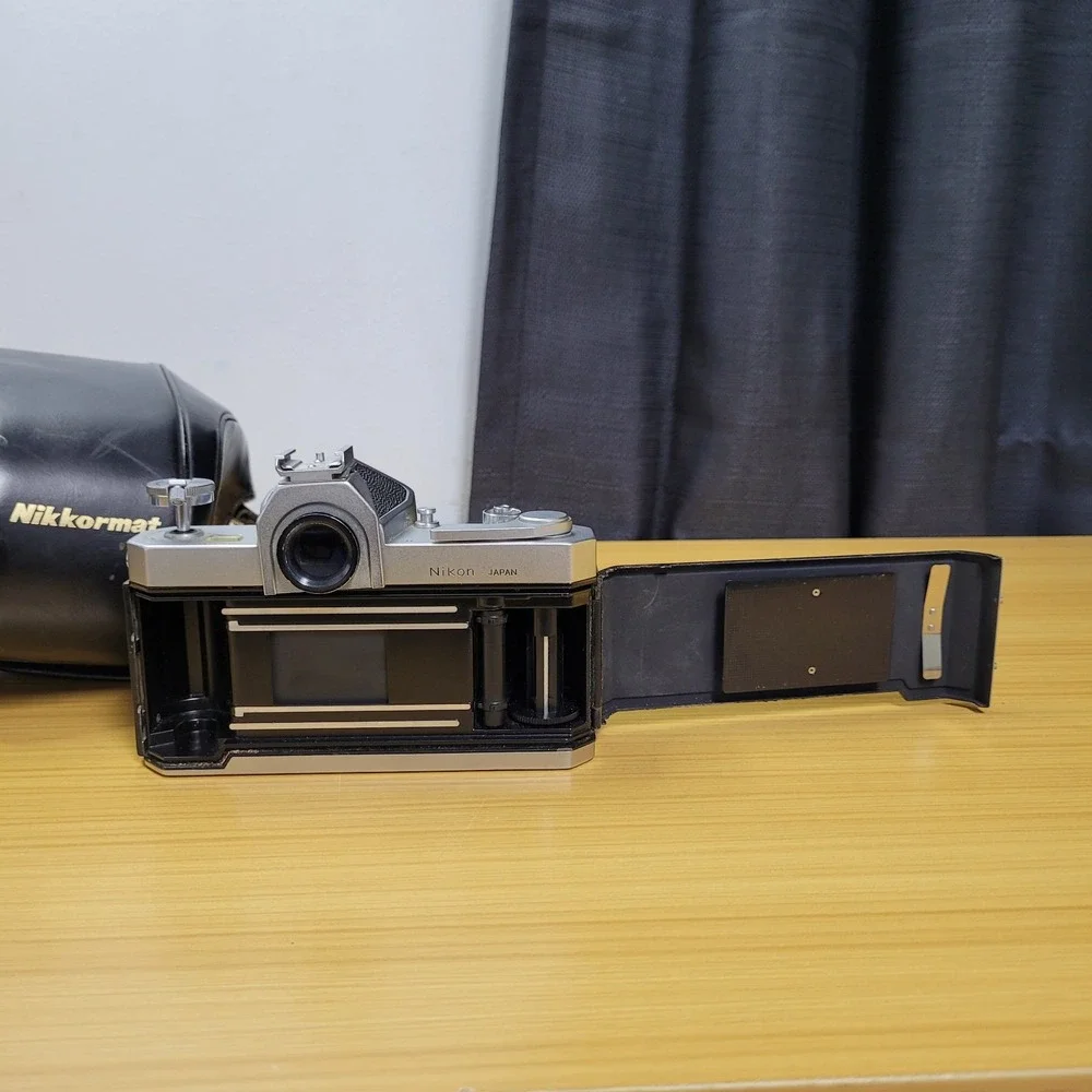 Nikon Nikomat FTN Silver 35mm Film SLR w/ Case Nikkor-H Auto 50mm f/2 Excellent